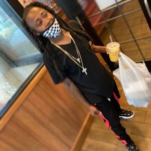 Meet your Posher, Jasmine